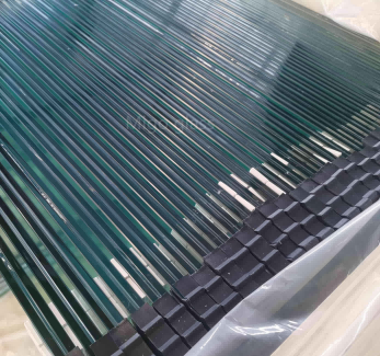 padel court laminated glass(1)