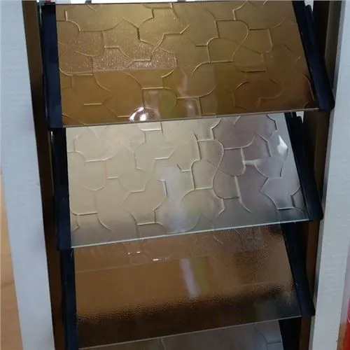 Karatachi Louver Glass Lam