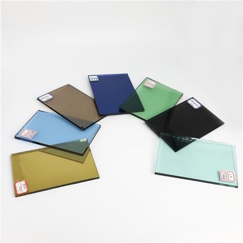 Tinted meditativ konstriksyon Glass